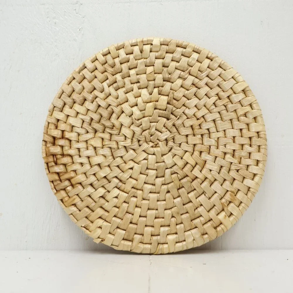 Vintage Rattan Whicker Thistle Natural Fiber 6in Diameter Trivet Coaster Set